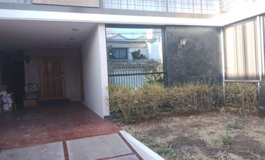 VENTA DE CASA EN CHAPULTEPEC NORTE, 4 RECAMARAS AMPLIAS, A UNA CUADRA DE AV. ACUEDUCTO