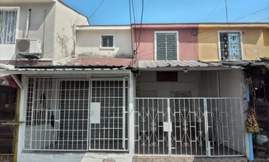 Casa con Local Comercial de alquiler en Mucho Lote 2, ave principal.
