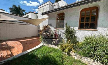 CASA DE UN PISO EN ARBOLEDAS