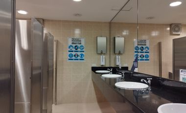 PR11876 OFICINA EN VENTA EN SECTOR GUAYABAL