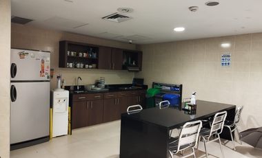 PR11876 OFICINA EN VENTA EN SECTOR GUAYABAL