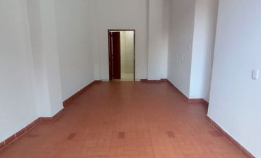 ARRIENDO LOCAL BARRIO CENTRO
