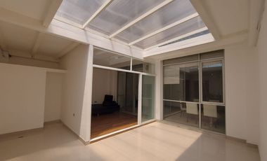 Samborondon, Renta de lindo departamento 2 dormitorios amoblado con patio