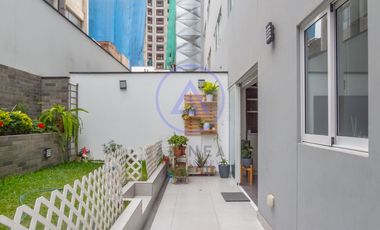 Venta de Departamento en 1er Piso – 171 m² – San Miguel – Patio y Jardín