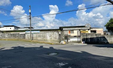 vendo terreno 1700 m2, calle Pallatanga y Cubillin esquina