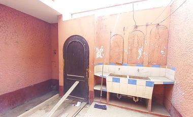 Oportunidad de Inversión en El Callao – Casa con Gran Potencial para Remodelar