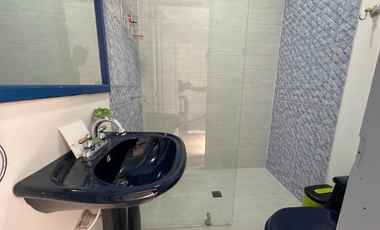 Casa gigante en el barrio caudal