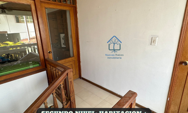 Casa gigante en el barrio caudal