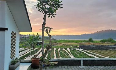 Lakeside Luxury situated next to Bali Handara Golf: Experience Absolute Tranquility at Gatsby on Buyan, Bali