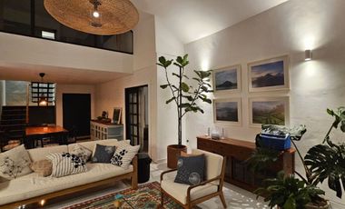 Lakeside Luxury situated next to Bali Handara Golf: Experience Absolute Tranquility at Gatsby on Buyan, Bali