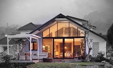 Lakeside Luxury situated next to Bali Handara Golf: Experience Absolute Tranquility at Gatsby on Buyan, Bali