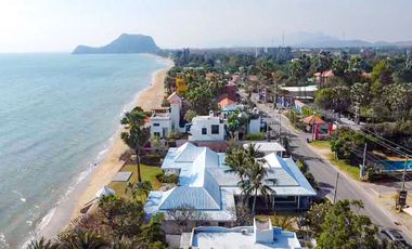 40 Meter Beach Front Villa On Almost 1 Rai Land At Pak Nam Pran - Pranburi