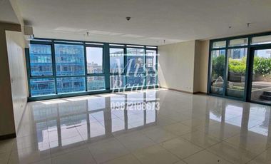 FOR SALE PENTHOUSE UPTOWN BGC TAGUIG (NEW)