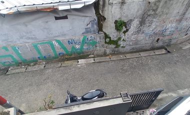Rumah Masuk Gang, 300 Meter Ke Jalan Asem Baris Raya