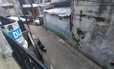 Rumah Masuk Gang, 300 Meter Ke Jalan Asem Baris Raya