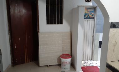 Rumah Masuk Gang, 300 Meter Ke Jalan Asem Baris Raya