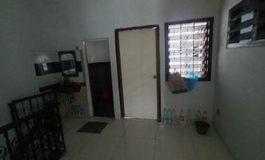 Rumah Masuk Gang, 300 Meter Ke Jalan Asem Baris Raya