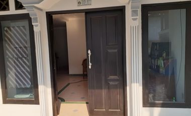 Rumah Masuk Gang, 300 Meter Ke Jalan Asem Baris Raya