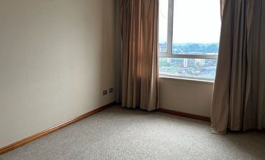 Vendemos en Temuco  amplio departamento frente al Colegio Alemán y al costado de la Clínica Alemana