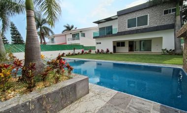 CASA EN VENTA EN LOMAS DE COCOYOC