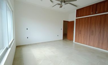 CASA EN VENTA EN LOMAS DE COCOYOC