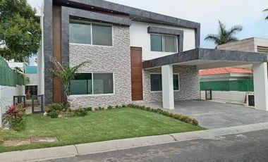 CASA EN VENTA EN LOMAS DE COCOYOC