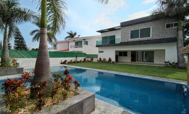 CASA EN VENTA EN LOMAS DE COCOYOC