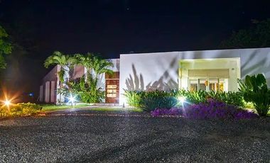 FINCA  LA ESENCIA EN ALQUILER EN VILLETA LLAMANOS AL3046840581 BIENVENIDOS VEN A DISFRUTAR