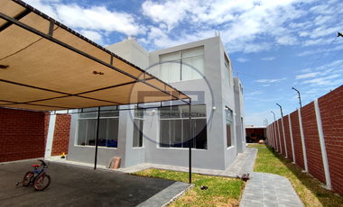 Casa con piscina, 6 Dormitorios