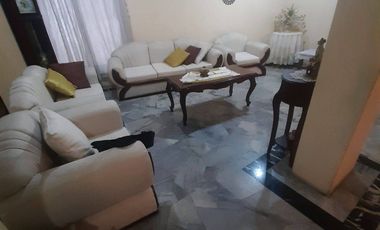 Casa de Venta en El Batan a tres cuadras de la Av. de las Américas.