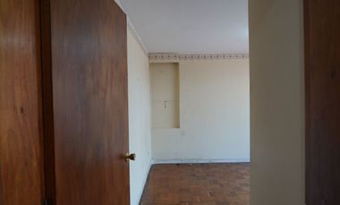 Venta de casa rentera de 3 pisos en La Alemania.