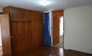 Venta de casa rentera de 3 pisos en La Alemania.