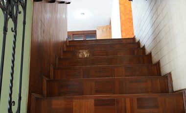 Venta de casa rentera de 3 pisos en La Alemania.