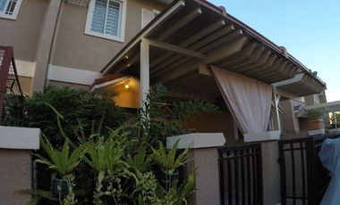 Pre-owned 2 Storey House and Lot with 3 Bedroom, 2 Toilet and bath and 1 Car Garage in Taguig City FOR SALE (PH2916)