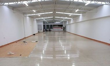 PR17554 Bodega o local en arriendo en el Centro