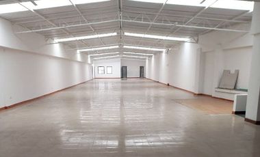 PR17554 Bodega o local en arriendo en el Centro