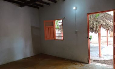 CASA/LOCAL COMERCIAL A UNA CUADRA DE LA PLAYA EN TAGANGA COLOMBIA