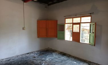 CASA/LOCAL COMERCIAL A UNA CUADRA DE LA PLAYA EN TAGANGA COLOMBIA