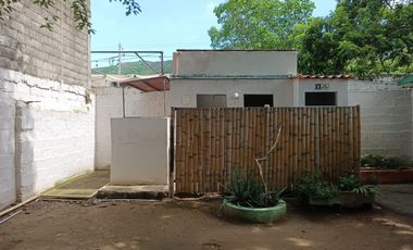 CASA/LOCAL COMERCIAL A UNA CUADRA DE LA PLAYA EN TAGANGA COLOMBIA