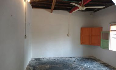CASA/LOCAL COMERCIAL A UNA CUADRA DE LA PLAYA EN TAGANGA COLOMBIA