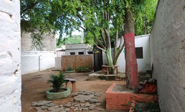 CASA/LOCAL COMERCIAL A UNA CUADRA DE LA PLAYA EN TAGANGA COLOMBIA