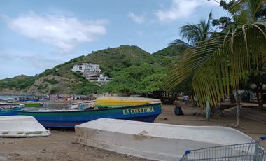 CASA/LOCAL COMERCIAL A UNA CUADRA DE LA PLAYA EN TAGANGA COLOMBIA