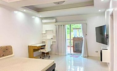 GRAND 2-STOREY, 5-BEDROOM HOUSE FOR SALE IN MULTINATIONAL VILLAGE