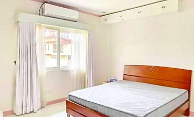 GRAND 2-STOREY, 5-BEDROOM HOUSE FOR SALE IN MULTINATIONAL VILLAGE