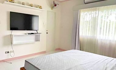 GRAND 2-STOREY, 5-BEDROOM HOUSE FOR SALE IN MULTINATIONAL VILLAGE