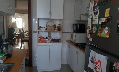 VENTA FLAT BIEN DISTRIBUIDO CERCA A PANAMERICANA SIN RUIDO