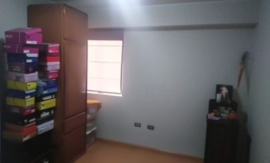 VENTA FLAT BIEN DISTRIBUIDO CERCA A PANAMERICANA SIN RUIDO
