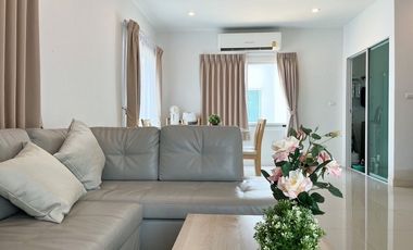 House for sale, Kanasiri Bangna, in Soi ABAC Bangna University, new house, less than 2 years.