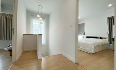 House for sale, Kanasiri Bangna, in Soi ABAC Bangna University, new house, less than 2 years.