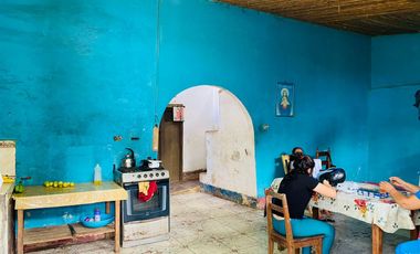 Gran Local comercial con casa en Lamas